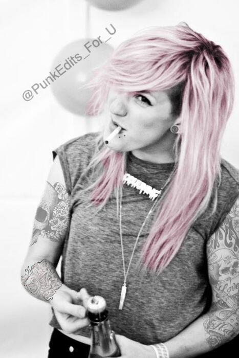 BodyModMofos's tweet photo. ellie as a punk is amazing. http://t.co/C2hTAJWsB4
