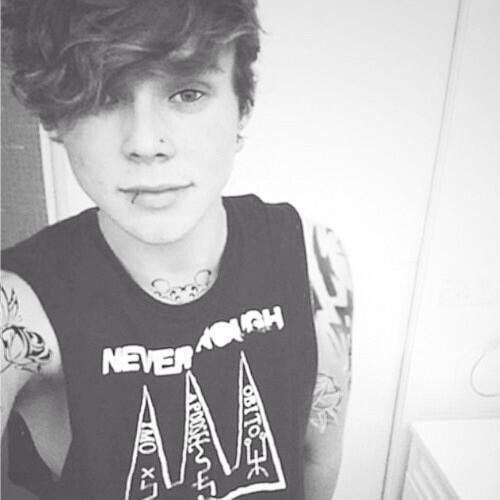 BodyModMofos's tweet photo. yup i forgot to breathe http://t.co/89whNrsvGH