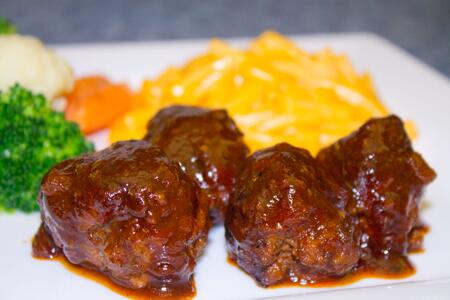 MyCaveRecipes's tweet photo. What's for dinner? How about these lusciously rich and flavorful Bourbon Meatballs? Rated 4 outta 4 forks! Yummy! http://t.co/JNgkp9CeL3