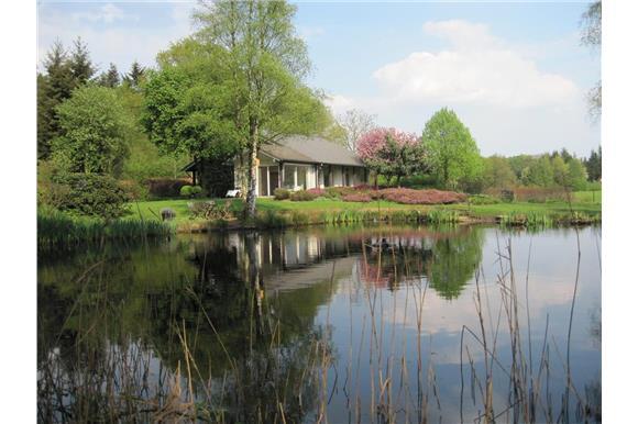 Te koop: Prachtig gerenoveerde vrijstaande woning met uitzicht op de vrije natuur funda.nl/koop/esbeek/hu…