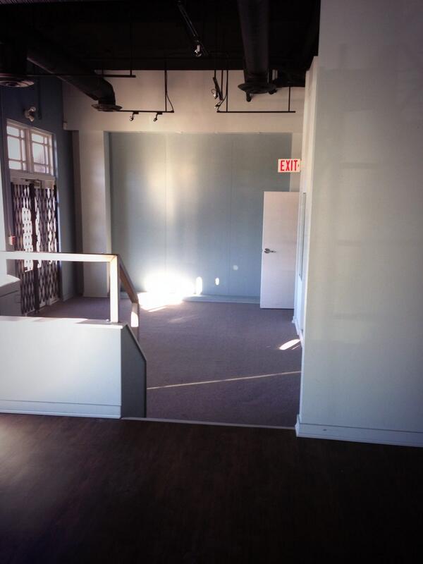 HighwaterTackle's tweet photo. Carpet and flooring are done!!! Now just waiting for the slatwall to be delivered today... http://t.co/WGiUxq9Meu