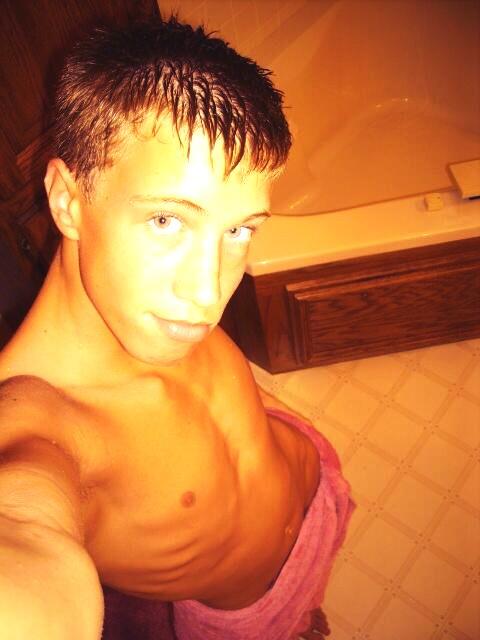 BrendBouman's tweet photo. Almost ready for tonight. At 50 RT ill show you more! #gay #gayteen #gayboy #horny #twink #teen #wet http://t.co/v6Fr18r8rc