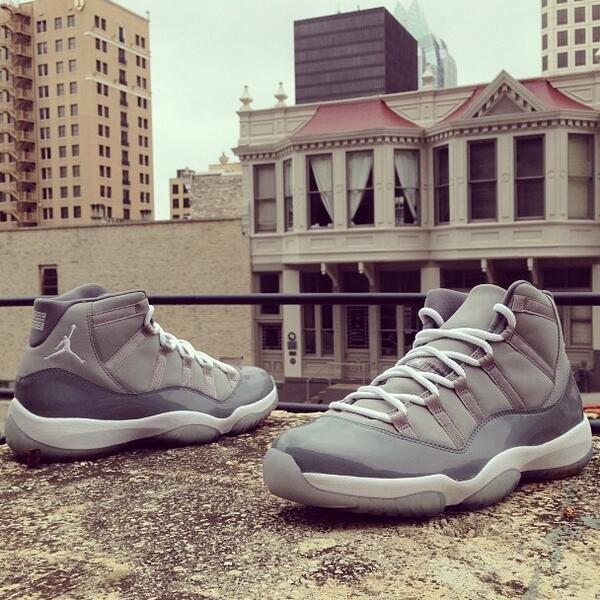 ShxesDaily's tweet photo. RT for these Cool Gray 11's http://t.co/gM6N2Ni0Ar