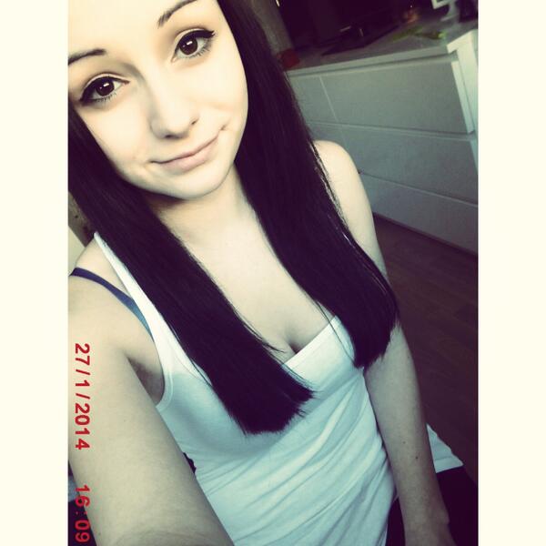 SuperwomMichi's tweet photo. Hi. Ich bin eine Waschmaschine. ✌ http://t.co/DQf8P6XnoC