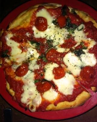 CafeCibon's tweet photo. Our Margherita Focaccia Pizza Made With House Made Tomato Sauce, Mozzarella &amp; Fresh Basil http://t.co/dG2Bnr1C77 http://t.co/TKtk2ANHaq