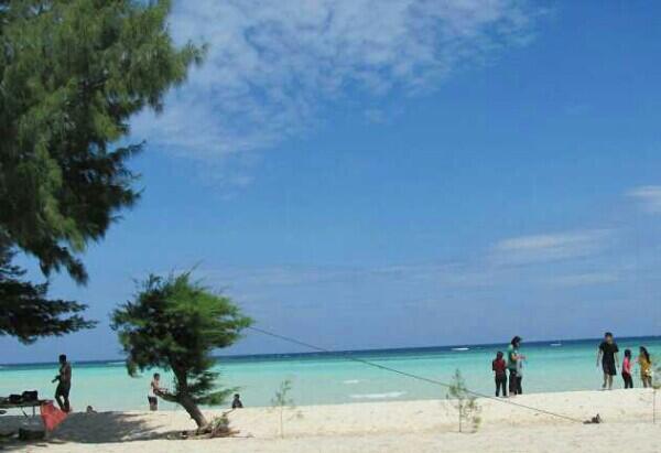 #karja <a href="/andikaawan/">Andika Hermawan</a>:  Pulau Gleang, Karimunjawa