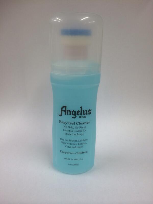 Turtle_Feathers's tweet image. Keep your kicks clean on the go!