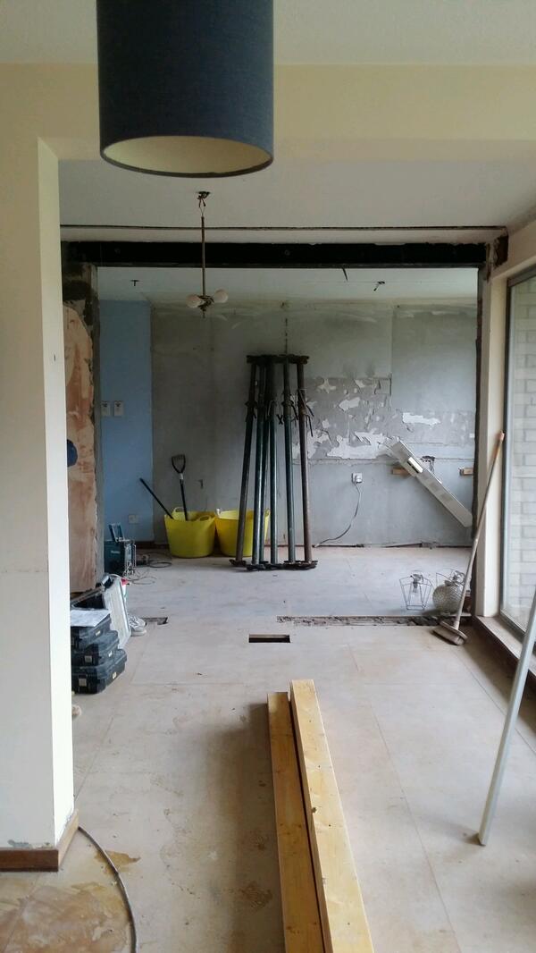 UCarchitects's tweet photo. Progress in Ravelston http://t.co/lwAobCetBs