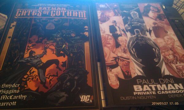 OctorokNRoll's tweet image. What to read, what to read. #Batman #BatmanProblems