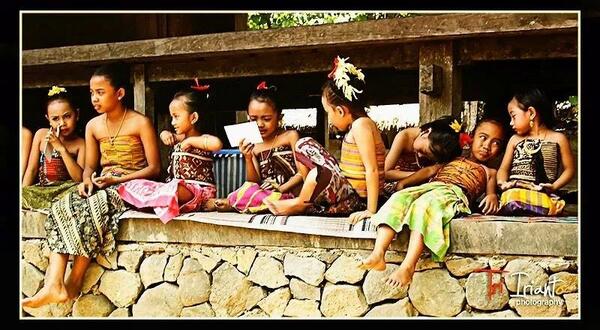 triirianto1963's tweet photo. Painting "Anak Tenganan Bali"
90 X 150 Cm
Oil on canvas
Painter : Tri Irianto http://t.co/uL1zvd1eFv