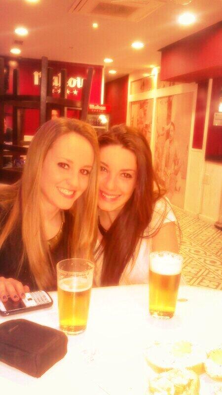 Sylvia_28's tweet photo. "@MariaPolanco3: Muuuuchas felicidades a MI MITAD¡ @Sylvia_28 http://t.co/vvT25p0ycO"LoveeU ;)