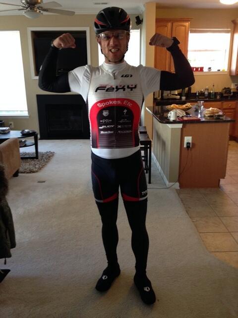 TeamFeXY's tweet photo. Two hours left to get your gear orders in http://t.co/p3PY1Q6jwy! @drewdouglas models the @Louis_Garneau tri top http://t.co/3BwgxzaAYa