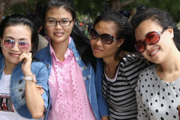srisna634's tweet photo. Love you my best friends'q"uuuummmmuaaahhhhh uuummuuuaaaahhhh... http://t.co/7G6BPFDbtM