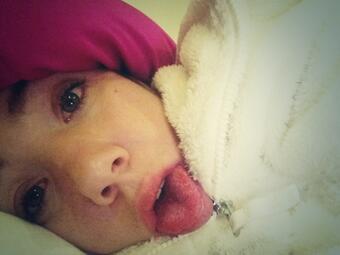 Sicky Icky Vicky 😷😰😔 http://t.co/EY3hplegyo<a href="/tag/weouthere"class="tags"><span>#weouthere</span></a>