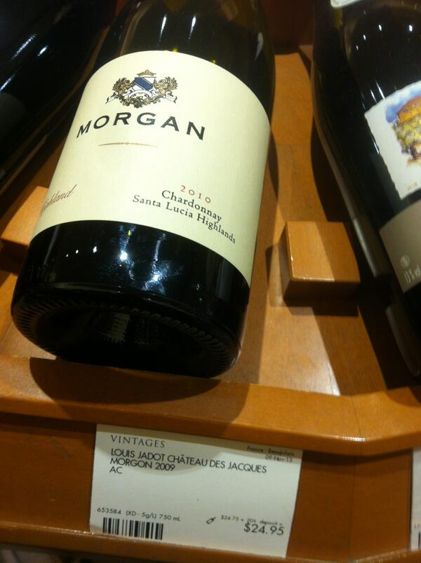 PeterXBoyd's tweet image. Seen at the LCBO today...
One of the 10 Beaujolais Crus. The one that goes w lobster. #sohardtogetgoodhelp