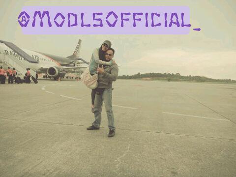 ModlsOfficial_'s tweet photo. #SharePictTatu With her beloved Daddy☺ Cc: @tatuduatigaa http://t.co/3luRRcRPNI