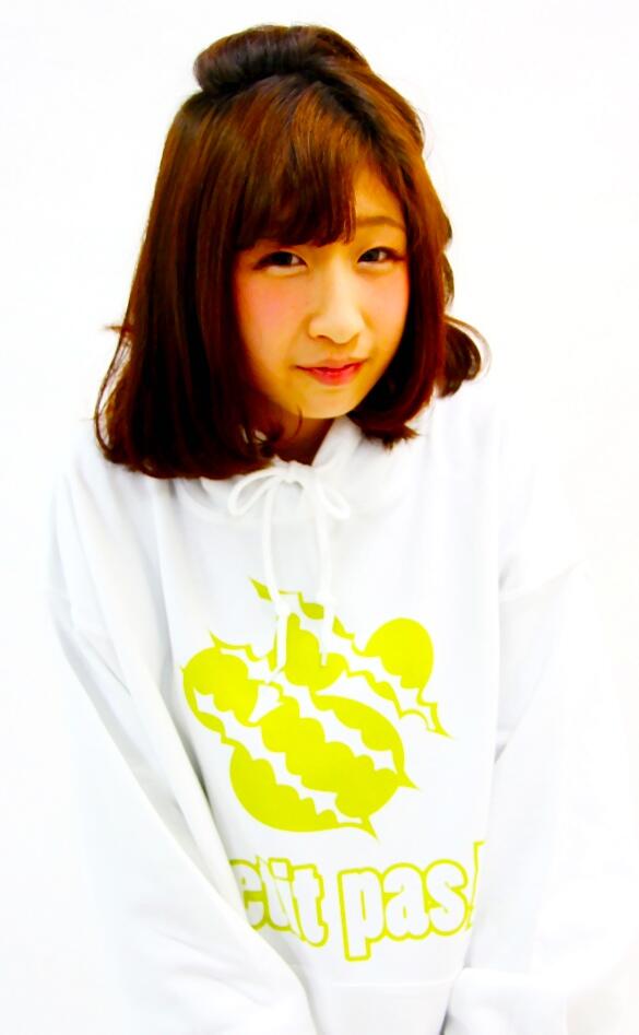 petitpas_pmr's tweet photo. #petit_pas
愛梨 萌(あいり もえ)
155cm A型 12月14日生まれ(18歳)
担当カラー:パステルグリーン
特技:空手(2段)
@moe_air http://t.co/iRZfz6GlU3
