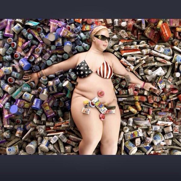 not_c_mobes's tweet photo. I have found the girl of my dreams! This will be a story for the boooiiiss #chubbygal #poundtown #rolls http://t.co/IWpgDQqL2Y