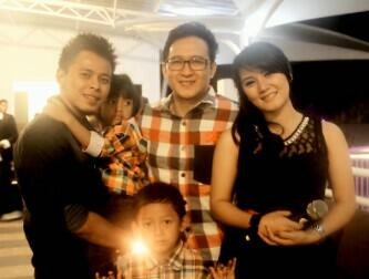 Neng_Echot's tweet photo. Neng @belleTYT ada salam dr kang adji dygta gmn kabar titi kamaludin katanya? Hahaaaa http://t.co/DliXJPeVOo
