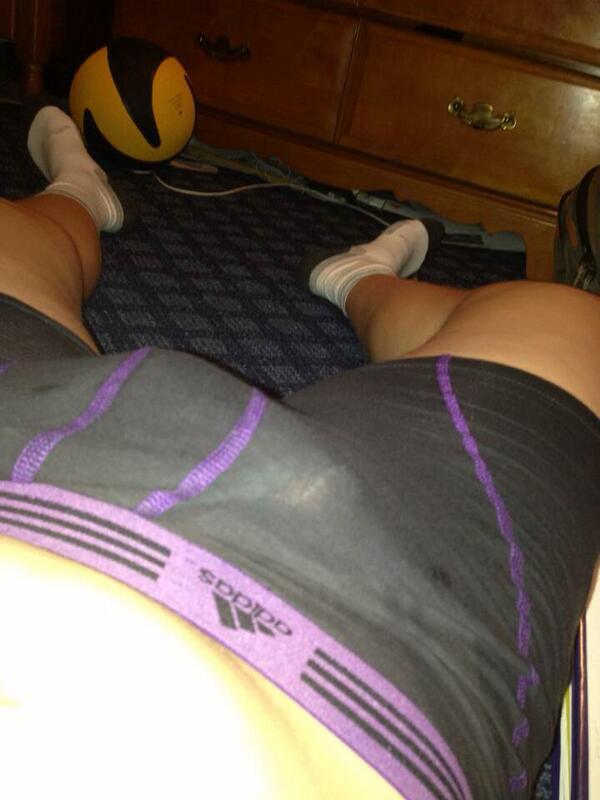 ConfessionalGay's tweet photo. A perfect submission! Show me what you got!!!!! Kik: gay confessional http://t.co/RxWLZqOfGz