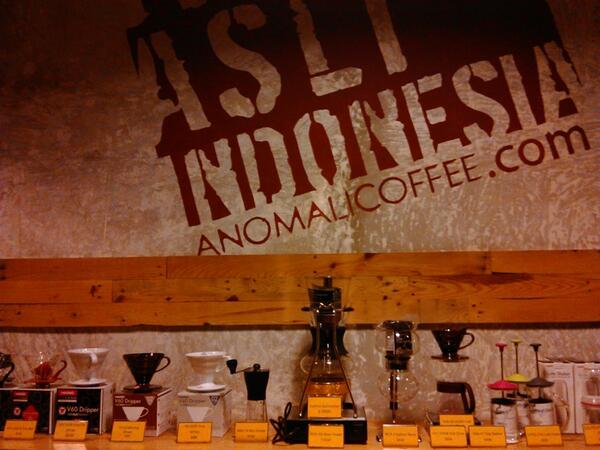 anomalicoffee's tweet photo. 20% OFF all merchandises and brewing equipments at any Anomali store, January 29 - 31, 2014 http://t.co/FBMpfUD05b