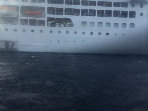 yavora's tweet photo. In Lahaina, Maui island, ready to sail for Kauai island on board of Ocean Princess. http://t.co/JvR4ynNiIU