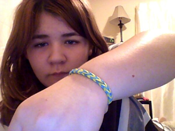 webbmik000's tweet photo. Finally found out how to make the fishtail braclets. #webcamtoy http://t.co/307JuxnmZN