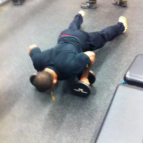 FSperformHTX's tweet photo. @ksharif21 puttin in work today with the db isometric push-up HOLD. #defyAVERAGE http://t.co/I0SOxclC0F