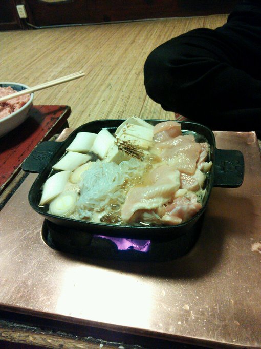 お、鍋、鍋 鍋料理美味しい(*&acute;&nabla;｀*) http://t.co/hRzKYNjNFK