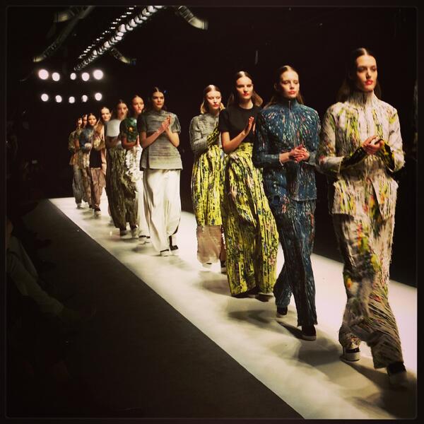 BelaRuche's tweet photo. Youpi c est le français Eddy Anemian qui vient de remporter le H&M Design Award 2014 ! #HMDA2014 @hm http://t.co/N6GJP42orN