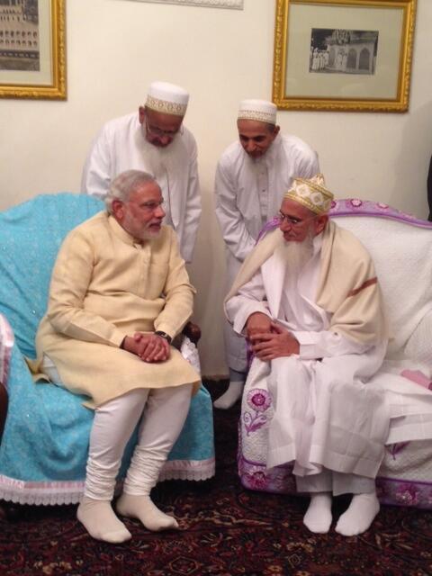 Shri <a href="/narendramodi/">Narendra Modi</a> met Syedna Mufaddal Saifuddin Sahib in Mumbai &amp; offered condolences on demise of his late father