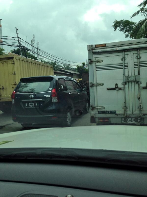 😲tak bergerak oh jakarta arah angke ke pesing sdh 2 hari begini