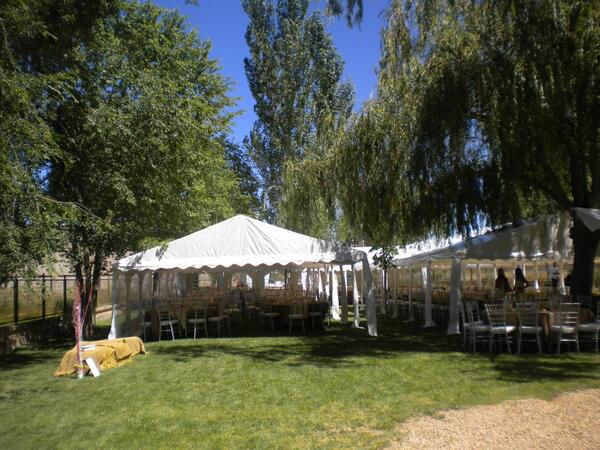 Os casáis en 2014 y aún no sabéis dónde, cómo, ....???

En <a href="/mondussa/">grupo_mondussa</a> contrata #carpas para el #catering en tu #boda