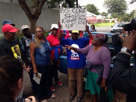 POWER987News's tweet photo. #DurbanDeep residents angers about the 6 thousand rand bail granted to a cop accused of killing a protester http://t.co/XvI9307WyZ