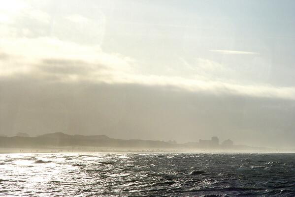 Teken de petitie. Jouw stem is belangrijk! lnkd.in/dbumEaJ Den haag stad aan zee. Fotograaf: Aart Prins.