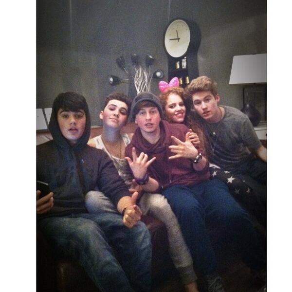 EmeryTKelly's tweet photo. #turnup @sampottorff @BBtheJerk7 @MahoganyLOX @NickChambon Photo Creds: @Ashton5SOS http://t.co/XsG7sqxy4g