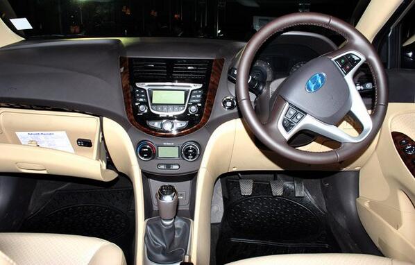 aravindbk's tweet photo. @HyundaiIndia #FluidicVerna you can tell luxury with eyes shut! I am a huge fan of Suede http://t.co/MfsOLGKqXs