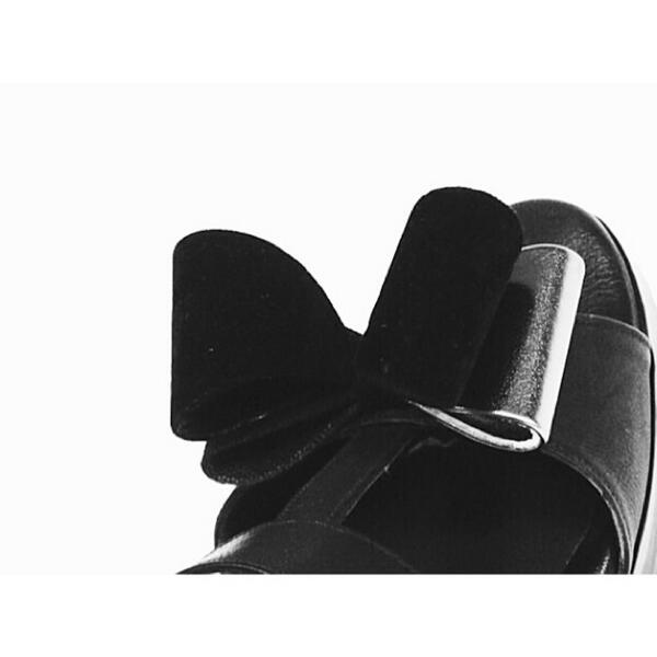 itsnaima's tweet photo. Closer look at the ribbon 🎀🎀 #itsnaima http://t.co/BV1H0krRSS