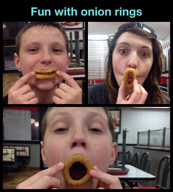 Kita7kaylee's tweet image. Went to Burger King and played with our food. #fastfoodfun