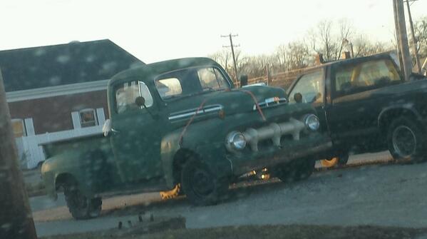 @seanpholman @dieselpowermag everytime I drive past this truck, I wish had the $ to buy it and do a #dieselswap