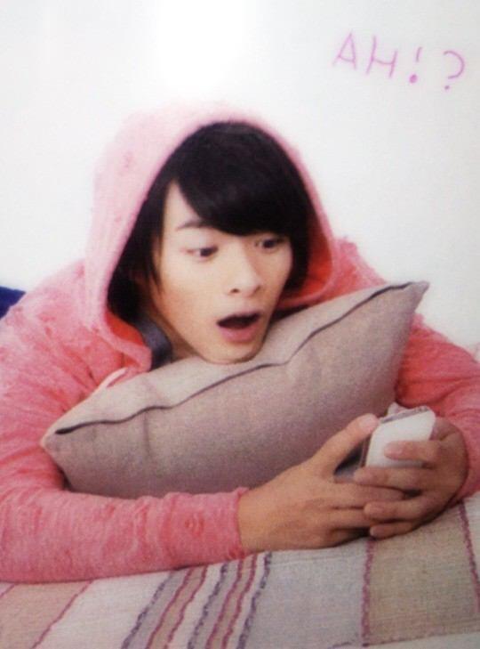 ___OI29's tweet photo. 　　着信 : 540　受信ﾒｰﾙ : 280　LINE : 990

　　"　撲置いて何処居るん　?　"

　　　嫉妬　束縛　甘えた　

　　"　撲岳見て呉れな嫌や　…　" http://t.co/CVTRb1wt0o