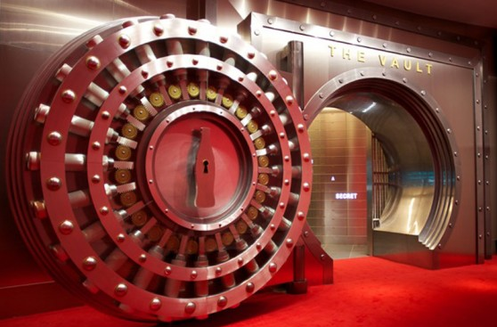 コカコーラ　クッキージャー Vintage Clear Glass Coca Cola Cookie Jar With Ceramic Lid. Retro