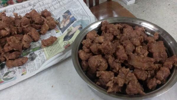 JeffreyLYJ's tweet photo. Warning! Non-halal and yummy content. http://t.co/lhKxFcpN7M
