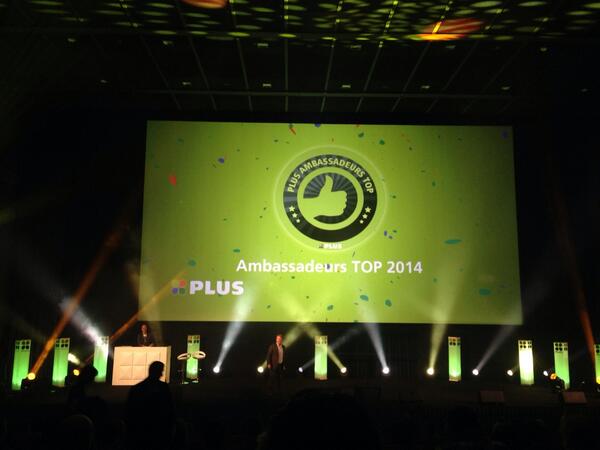 Vandaag bij de Aandacht Ambassadeurs TOP in Ede.
Gek doen, terugblik, aandacht geven, karaoke met #Milo en anderen.