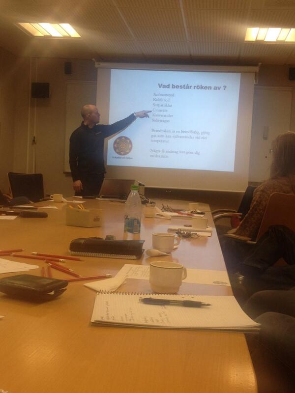 MariaCsson's tweet photo. Brandskyddsutbildning på Nässjö kommun #msb http://t.co/JjW6gcCXbM