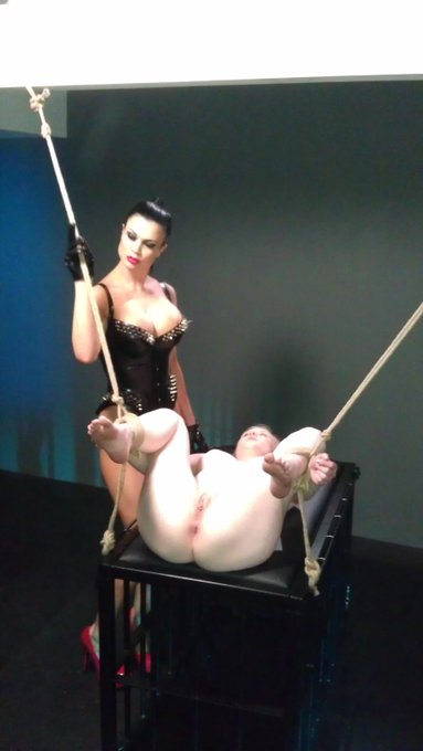 Heres a snap from todays #BDSM shoot with @_jasmine_jae what fun i had! http://t.co/ITN972RD2b<a href="/tag/bdsm"class="tags">#BDSM</a><a class="tags" target="_blank" title="On Twitter" href="/?out=eyJ0eXAiOiJKV1QiLCJhbGciOiJIUzUxMiJ9.eyJpYXQiOjE3MjcyNTg0NzAsImlzcyI6InR3cG9ybnN0YXJzLmNvbSIsIm5iZiI6MTcyNzI1ODQ3MCwiZXhwIjoxNzU4Nzk0NDcwLCJyZWRpcmVjdF91cmwiOiJodHRwczovL3R3aXR0ZXIuY29tL19qYXNtaW5lX2phZSJ9._fDKUe5yQuBqpNrlT_UE15aY-pLlqfkcPnr4_RzHJqfUfyw_4TqsWdvBSeXLydSV0VtQKQ93nJz1-XhR_k3kGQ">@_jasmine_jae</a>