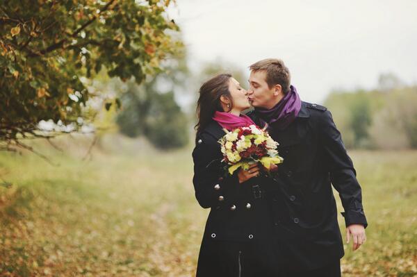 HINorwichCT's tweet photo. Romantic Escape Package:1 Bottle of Sparkling Wine, A Bouquet of Flowers &amp; A Box of Chocolates http://t.co/X7elxImVHV http://t.co/UVBgAhUiAV
