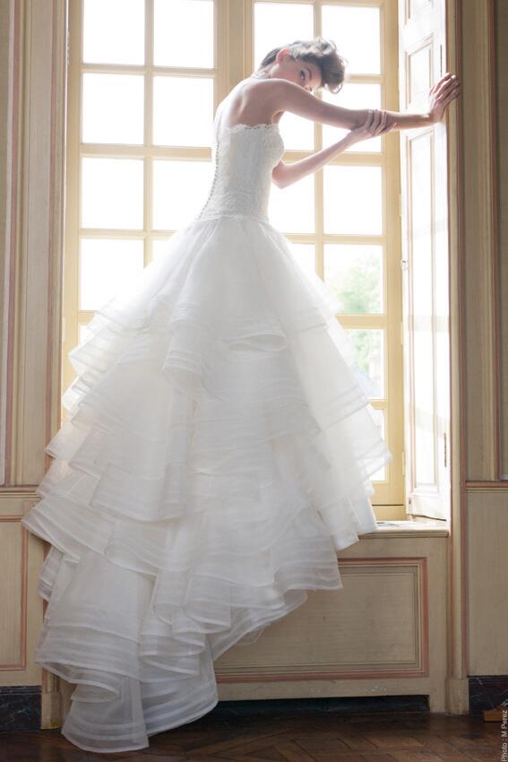 EMFW2014's tweet photo. La #Fashion week de l'école est fière d'annoncer son partenariat avec #Cymbeline leader mondial des robes de mariés. http://t.co/9QTF81T5R6