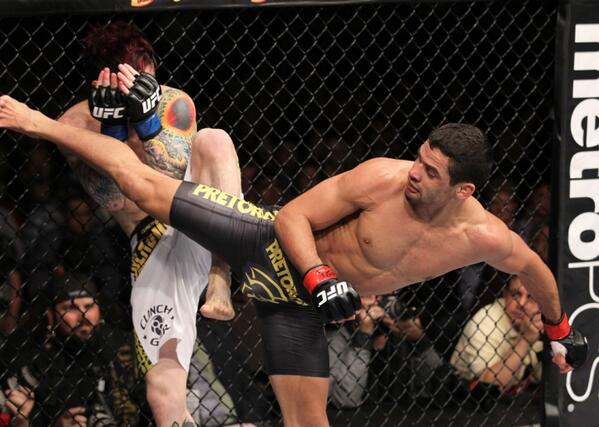 UFC_'s tweet photo. Renan Barao ! http://t.co/Fto1hqTsyC