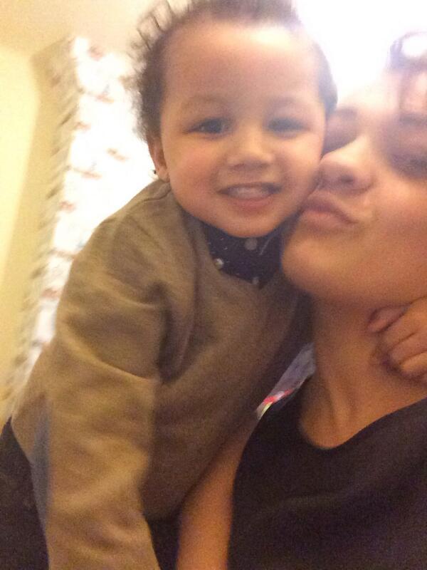 PrincessDanDan1's tweet photo. @AzenaBaxter hahaaaa mummy's boy http://t.co/d3kJNtj77L
